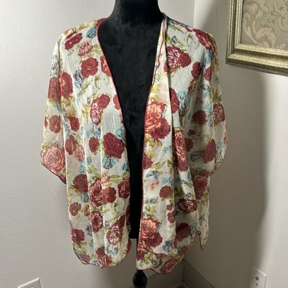 Band of Gypsies kimono lightweight floral lightweight semi sheer cover up top SM - Picture 2 of 6